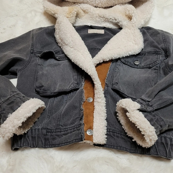 Free people perry hooded denim jacket in washed black sherpa trim size S - Picture 9 of 11